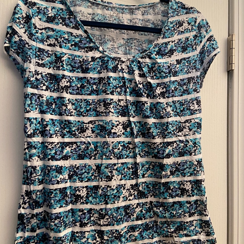 Loft size medium short sleeve shirt blue patterned stripes